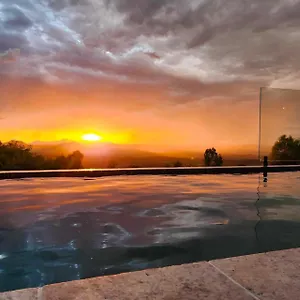 Luxurious Hinterland Retreat Heated Pool Gold Coast Hinterland Near Lamington National Park & O'reilly's Valley Vineyard Holiday home